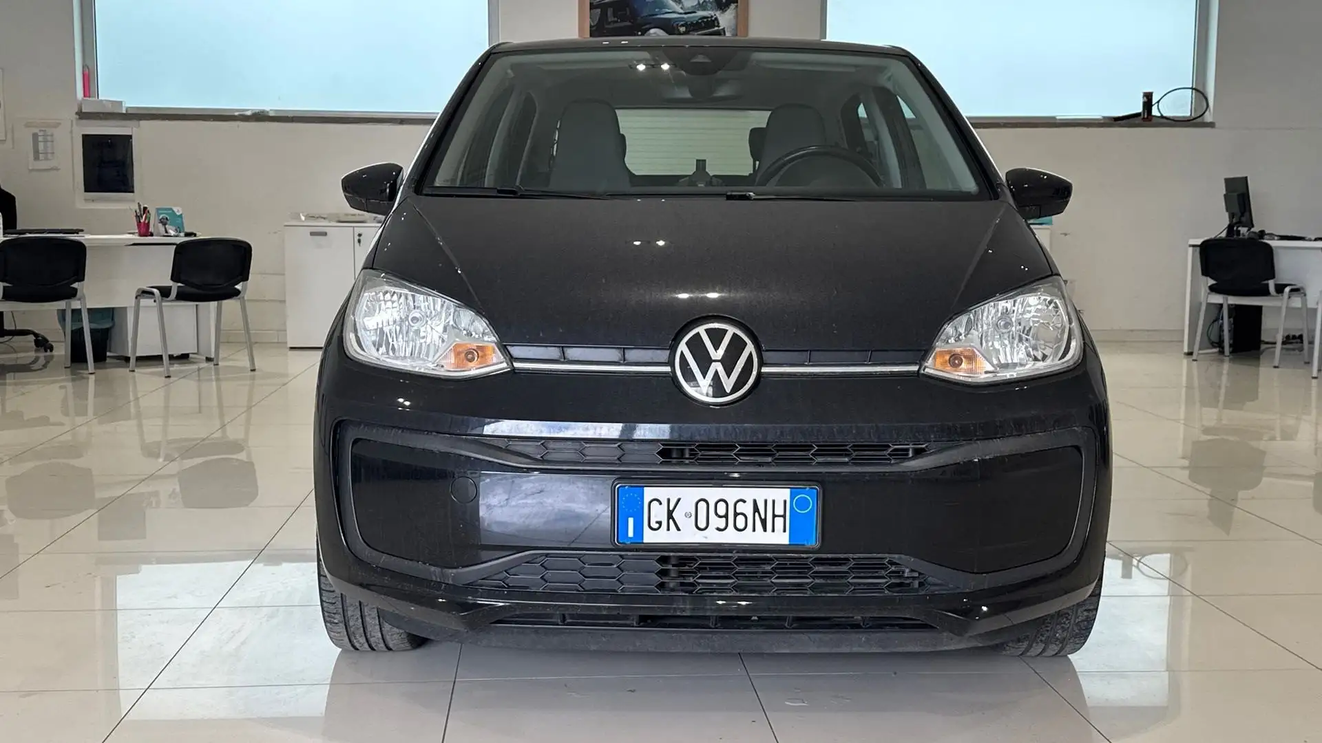 Volkswagen up! 5 Porte 1.0 eco 68cv Move my20 1.0 MOVE 60C Чорний - 2