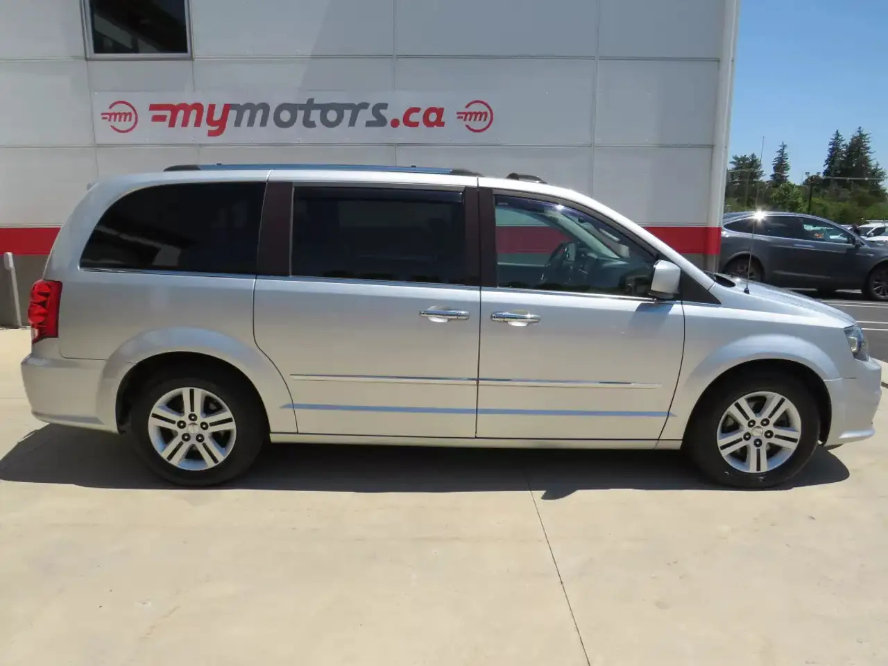 Dodge Grand Caravan снимка Dodge Grand Caravan