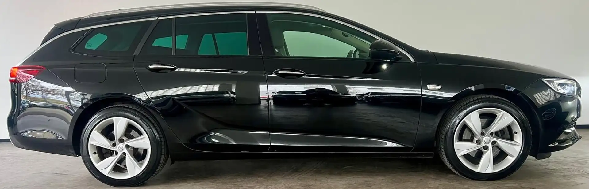 Opel Insignia B Sports Tourer Business Innovation 4x4 Schwarz - 2