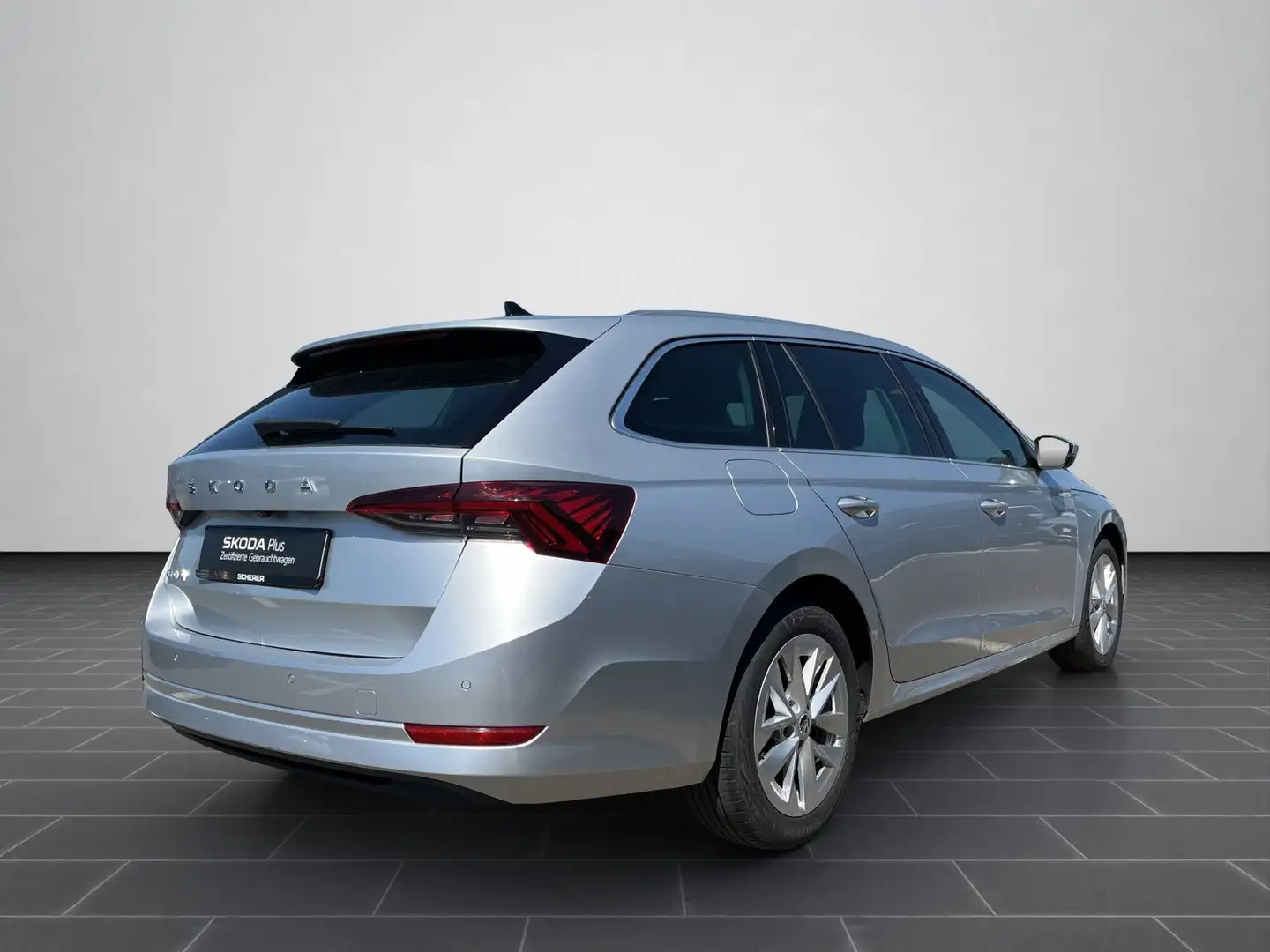 Skoda Octavia Combi Style 1.5 TSI MATRIX-LED NAVI RFK Silber - 2