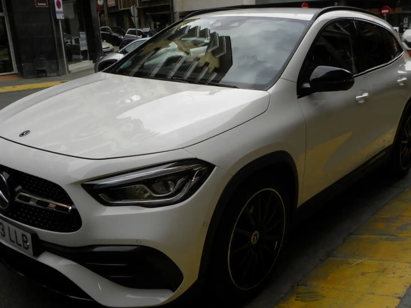 Mercedes-Benz GLA 220 220d 4Matic 8G-DCT Blanco - 2