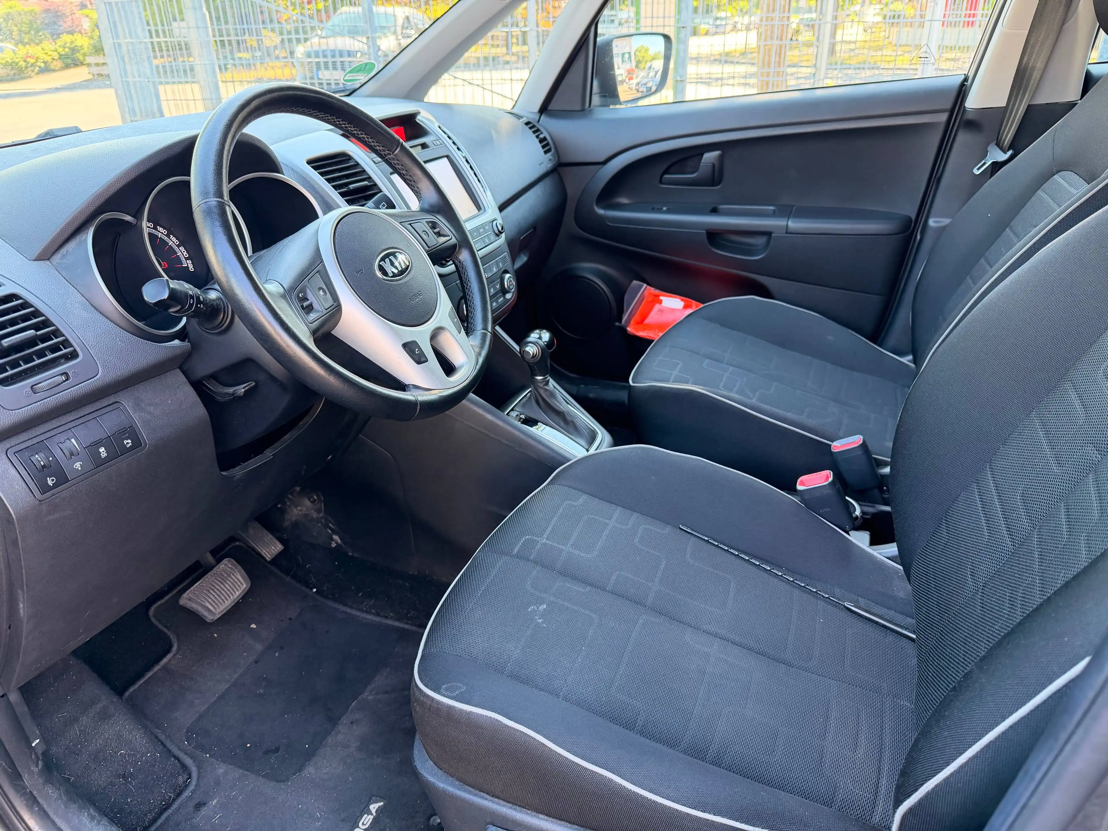 Kia Venga Venga 1.6 CVVT Automatik Platinum Edition — photo 7