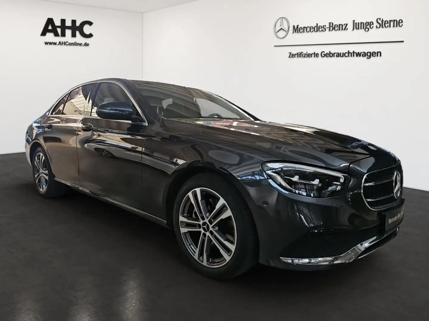 Mercedes-Benz E 200 Avantg. Navi LED SHZ Schiebedach KAM DAB Gris - 2