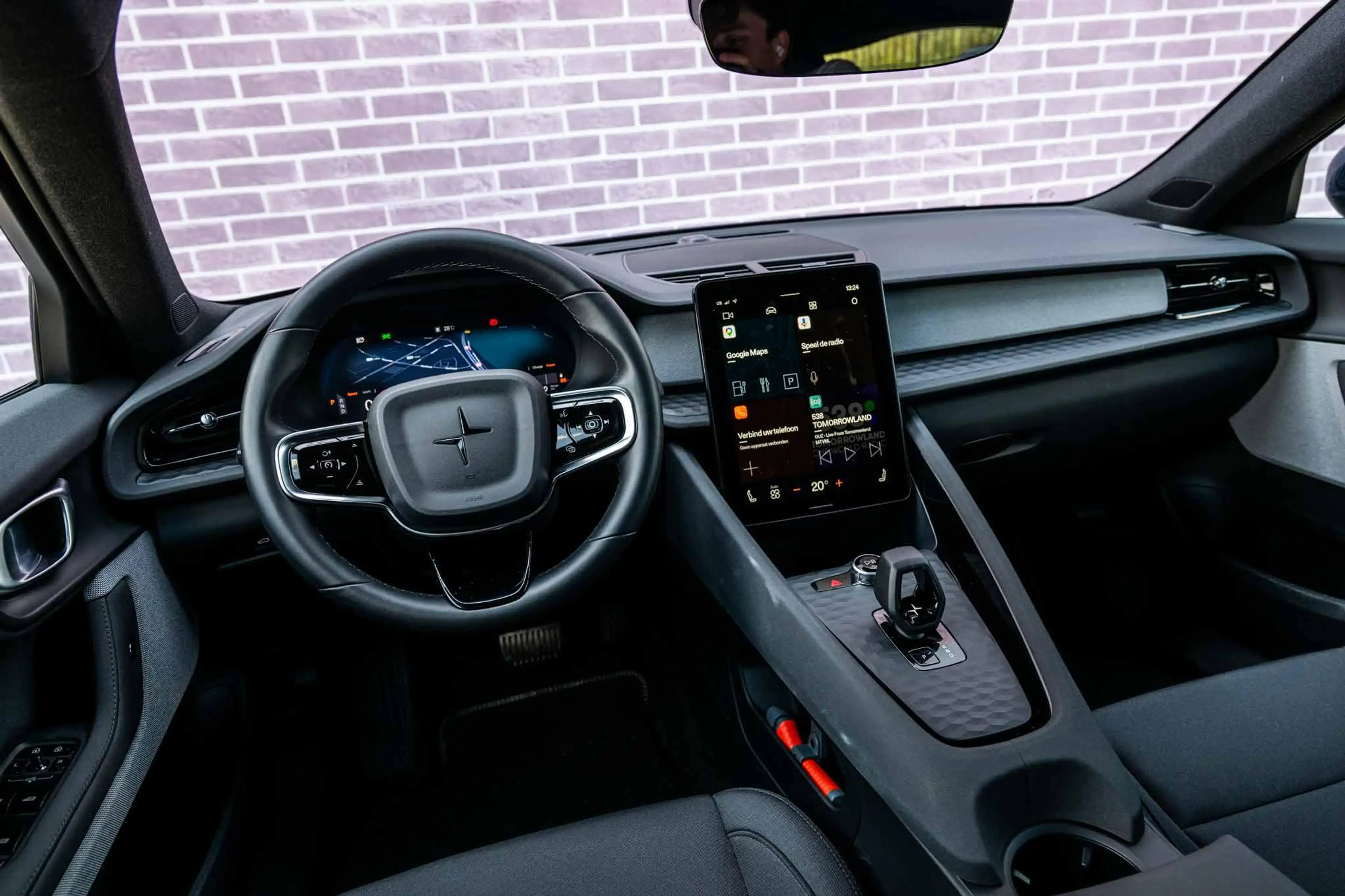 Polestar 2 Standard Range Single Motor 70 kWh — photo 10