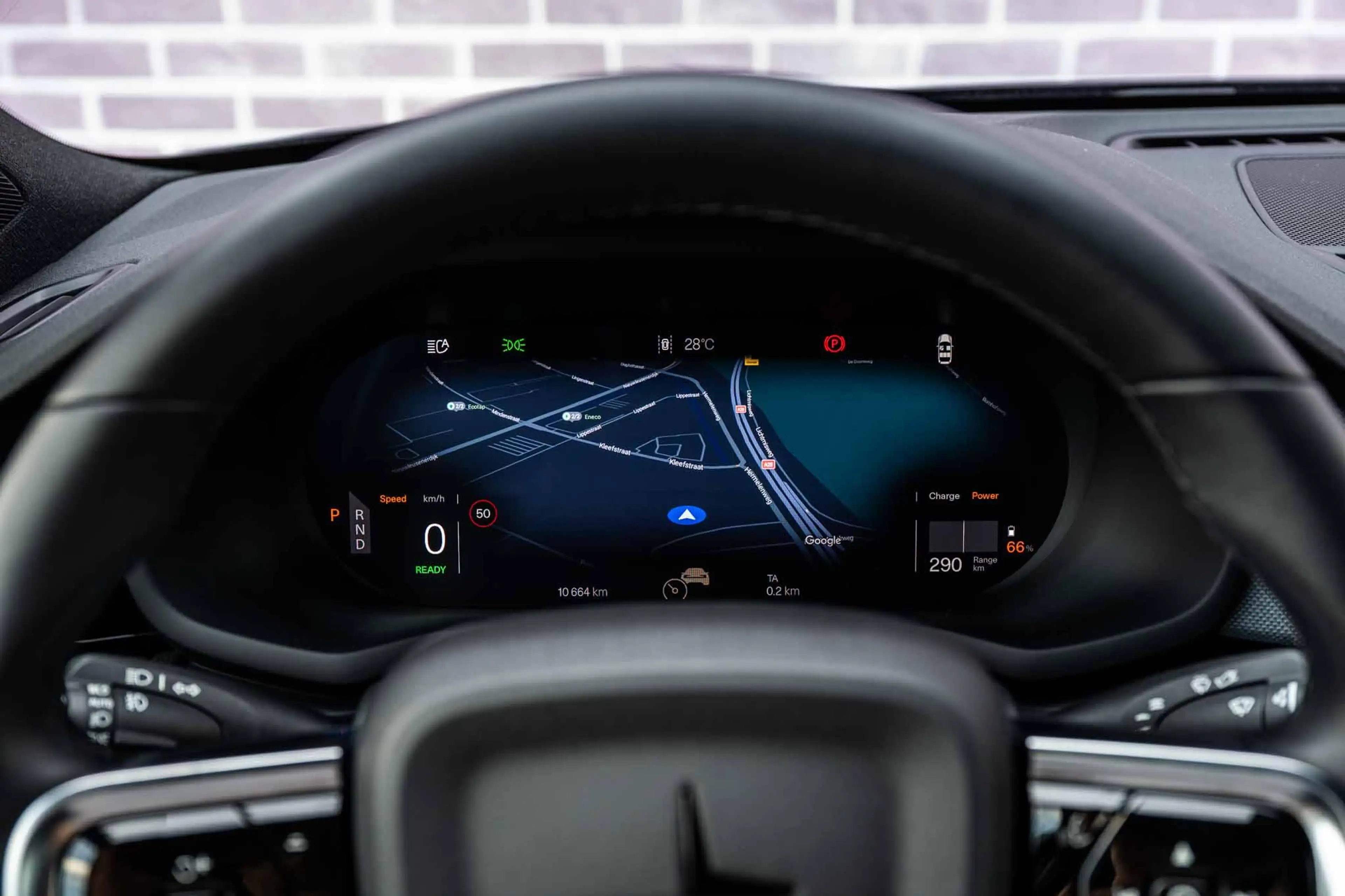 Polestar 2 Standard Range Single Motor 70 kWh — photo 12