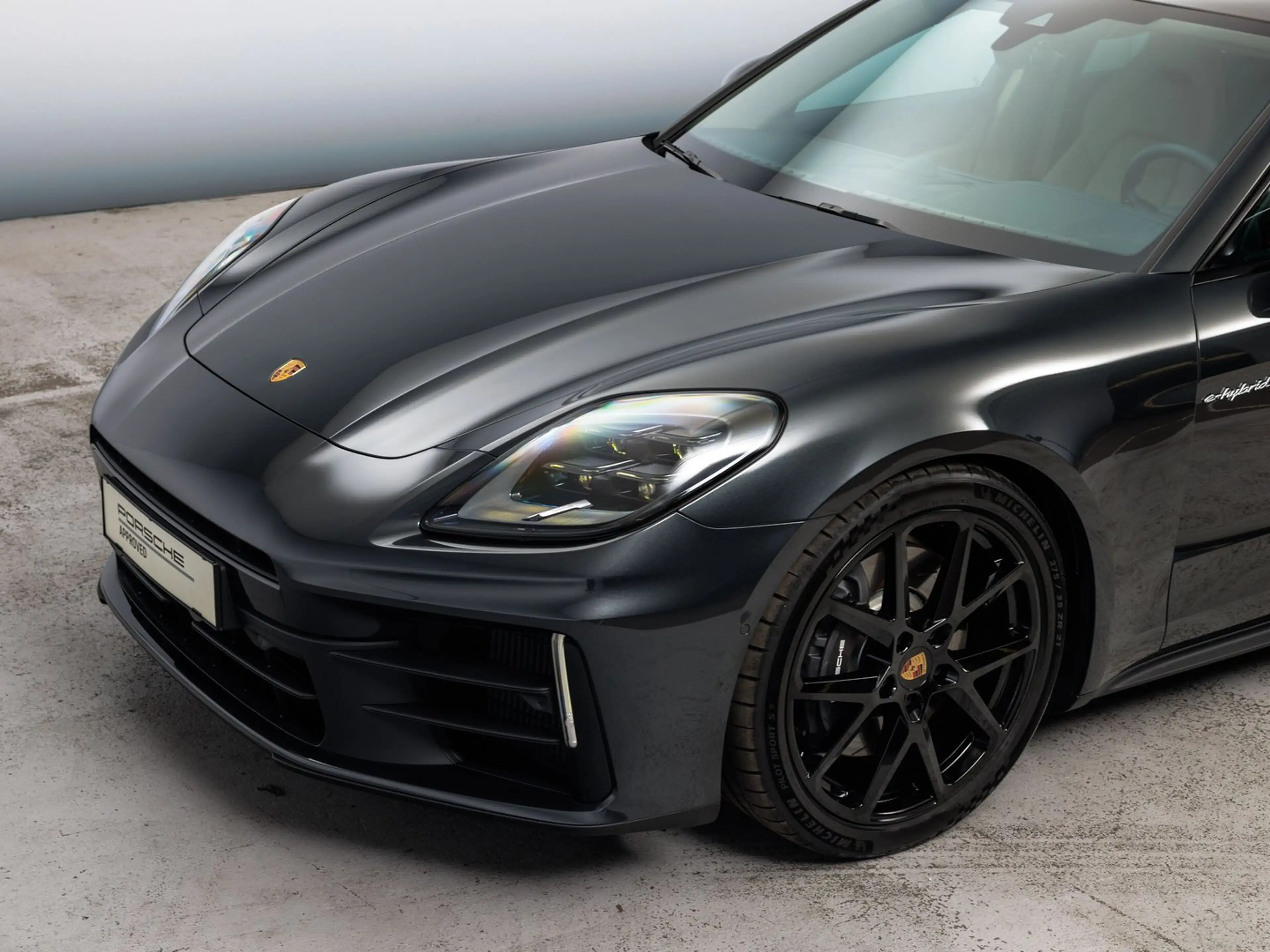 Porsche Panamera 4 E-Hybrid — photo 7