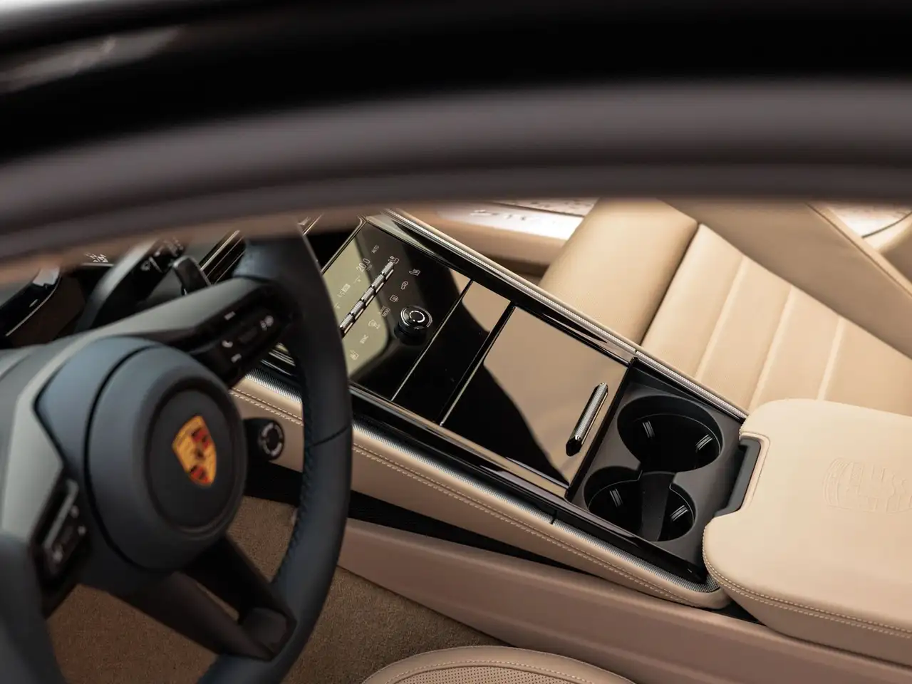 Porsche Panamera 4 E-Hybrid, миниатюра 19