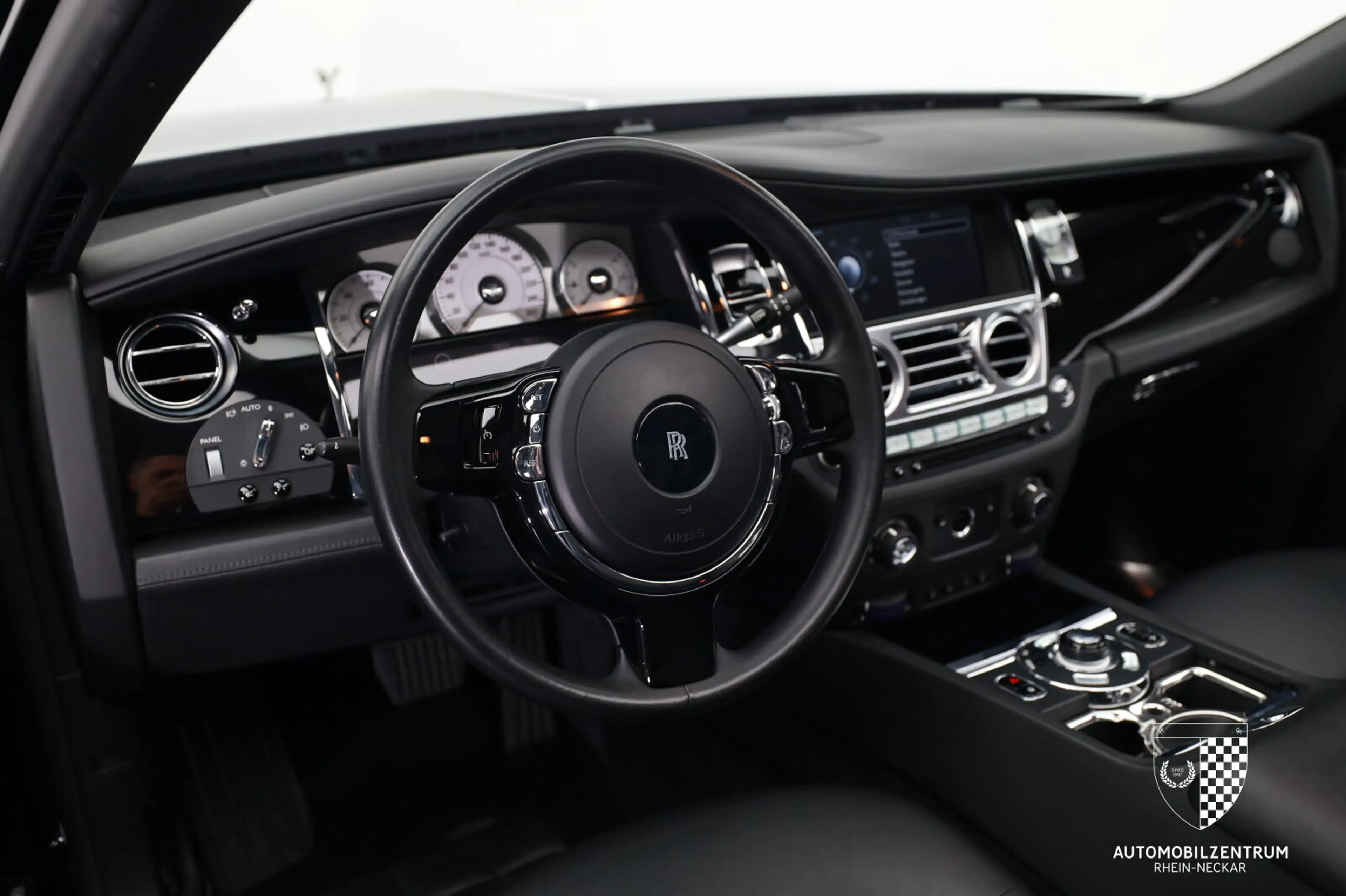 Rolls-Royce Ghost Ghost Panorama/Picnic/Theater/Fahrassistenz — photo 11