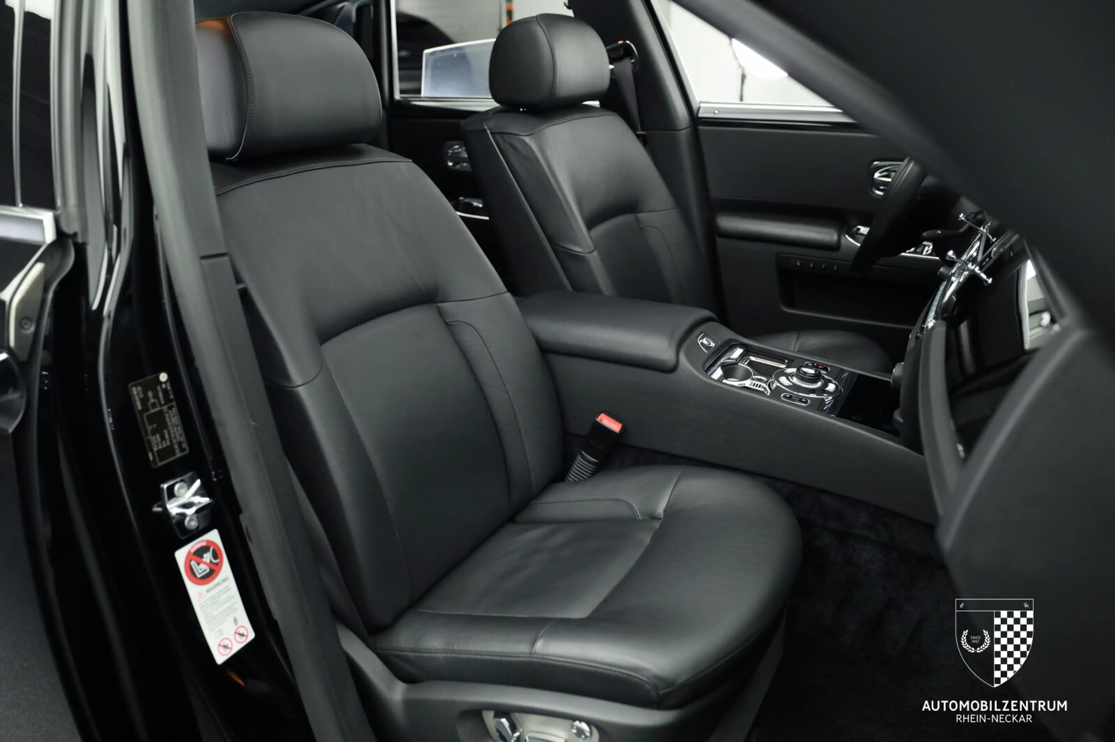 Rolls-Royce Ghost Ghost Panorama/Picnic/Theater/Fahrassistenz — photo 12