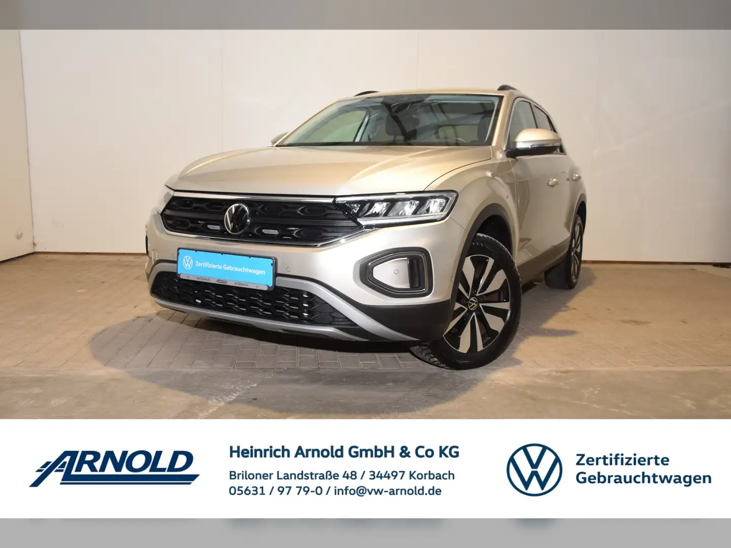 Volkswagen T-Roc TSI Move LED, Navi, Standheizung Zilver - 1
