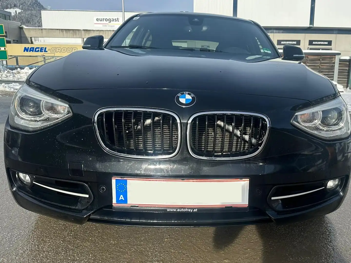 BMW 120 120d xDrive Fekete - 1