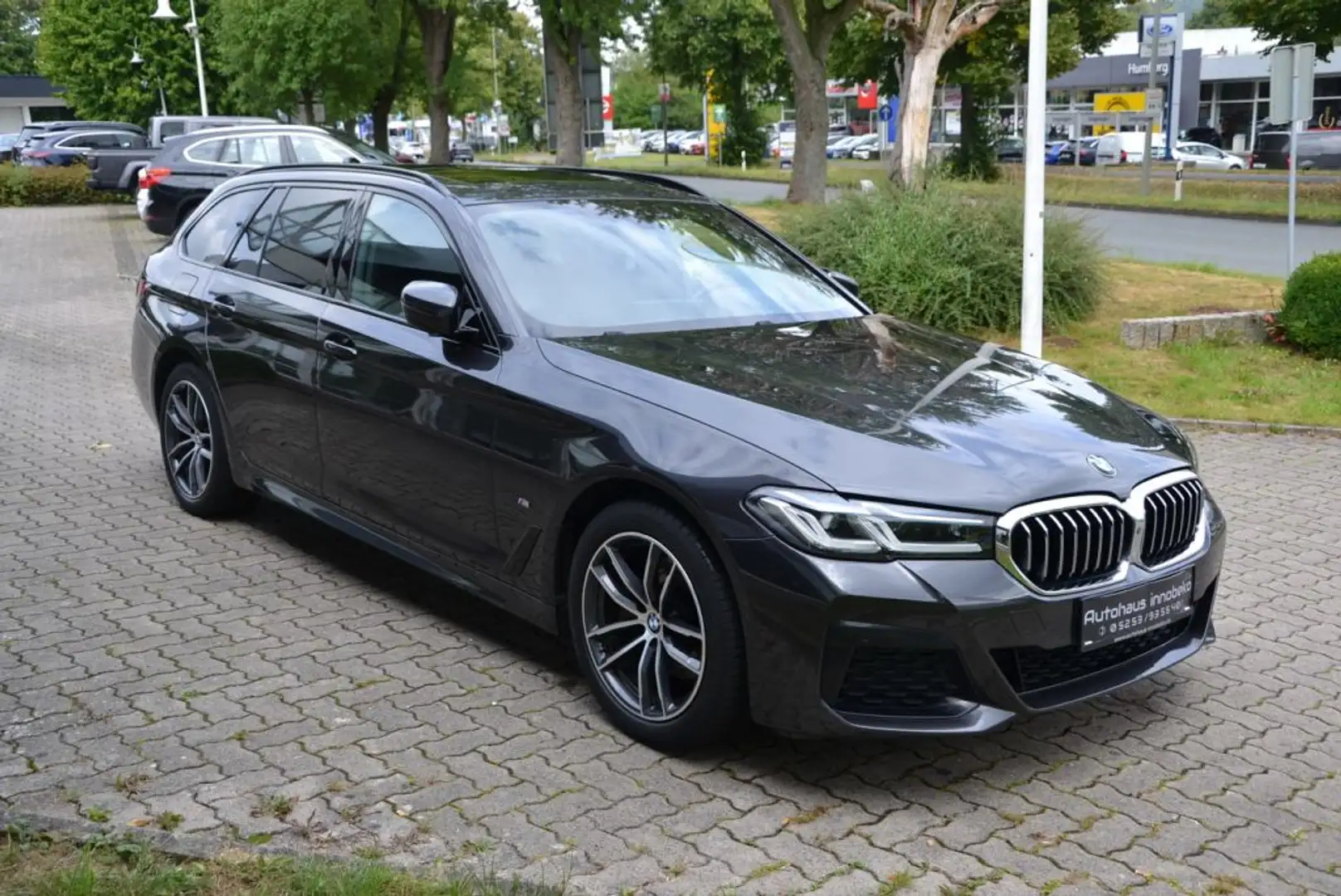 BMW 520 520d xDrive Touring Aut.*MSportPaket*HeadUp*AHK - 2
