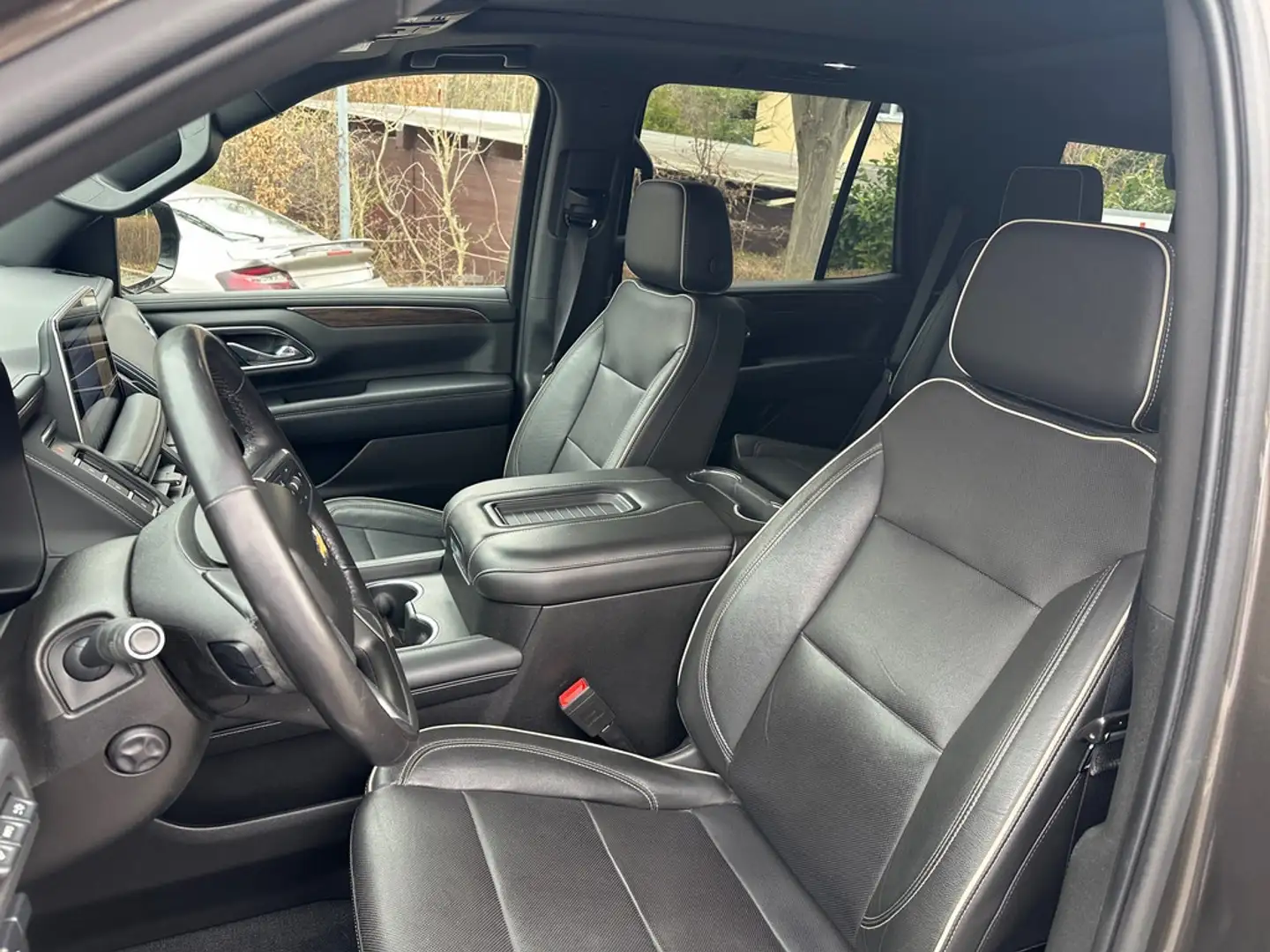 Chevrolet Tahoe 5.3 V8 4WD 7-Seat like a High Country Braun - 2