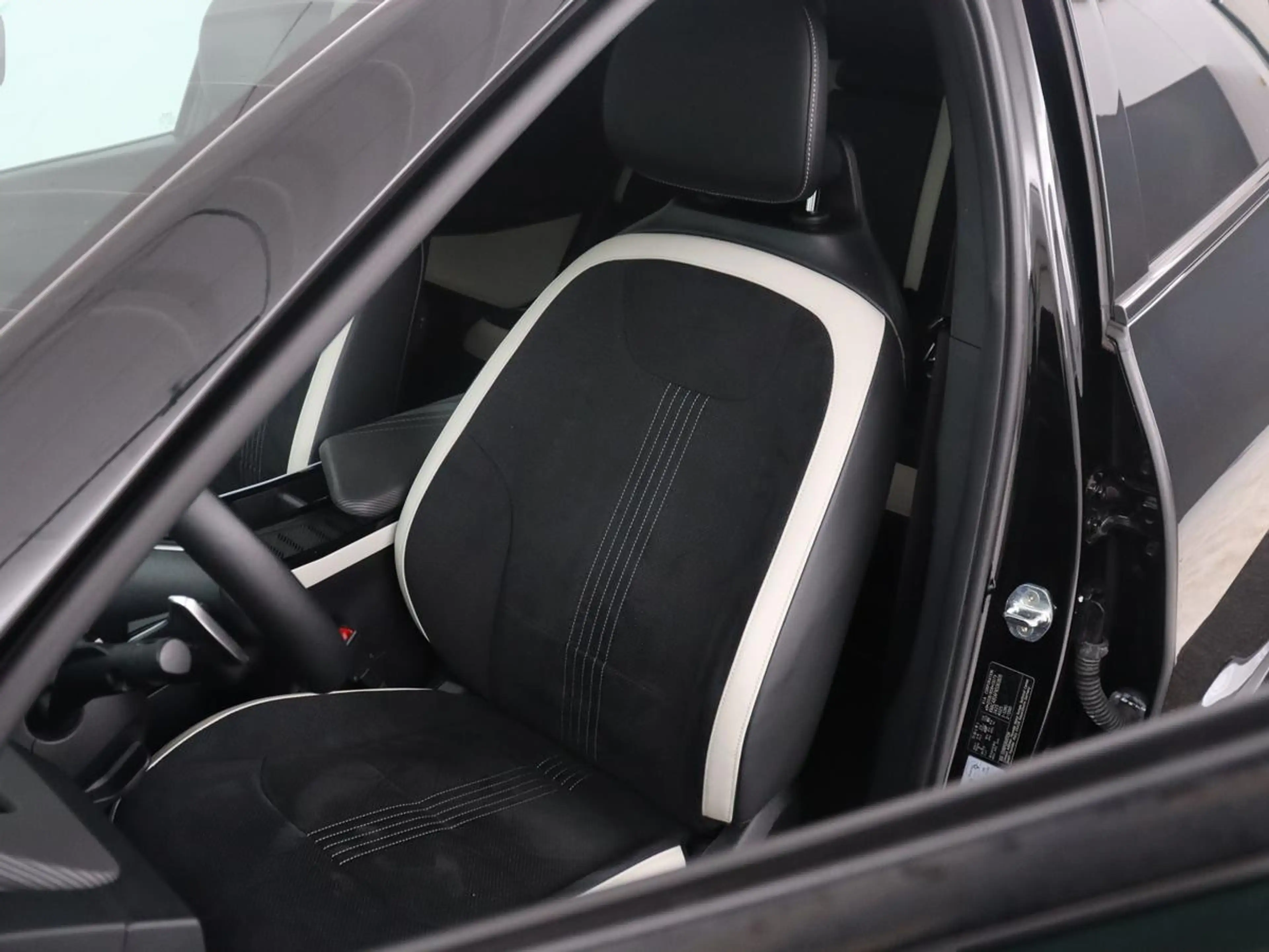 Kia EV6 GT-Line 77.4 kWh | SOH 95% | Trekhaak | Panoramada — photo 9