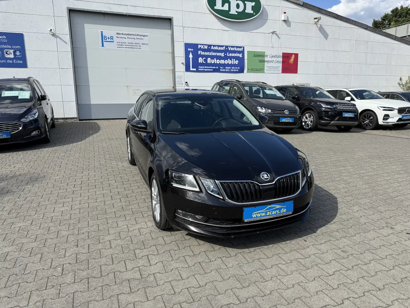 Skoda Octavia Style 2,0 TDI Aut Navi LED Temp Kamera SWA PDC TWA Schwarz - 2