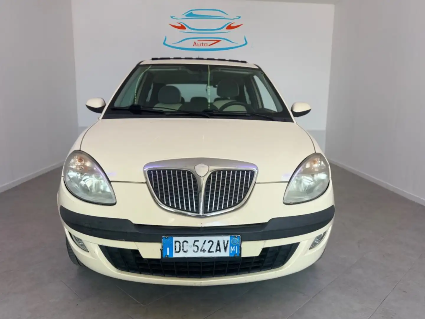 Lancia Ypsilon 1.2 16V Platino Giallo - 1