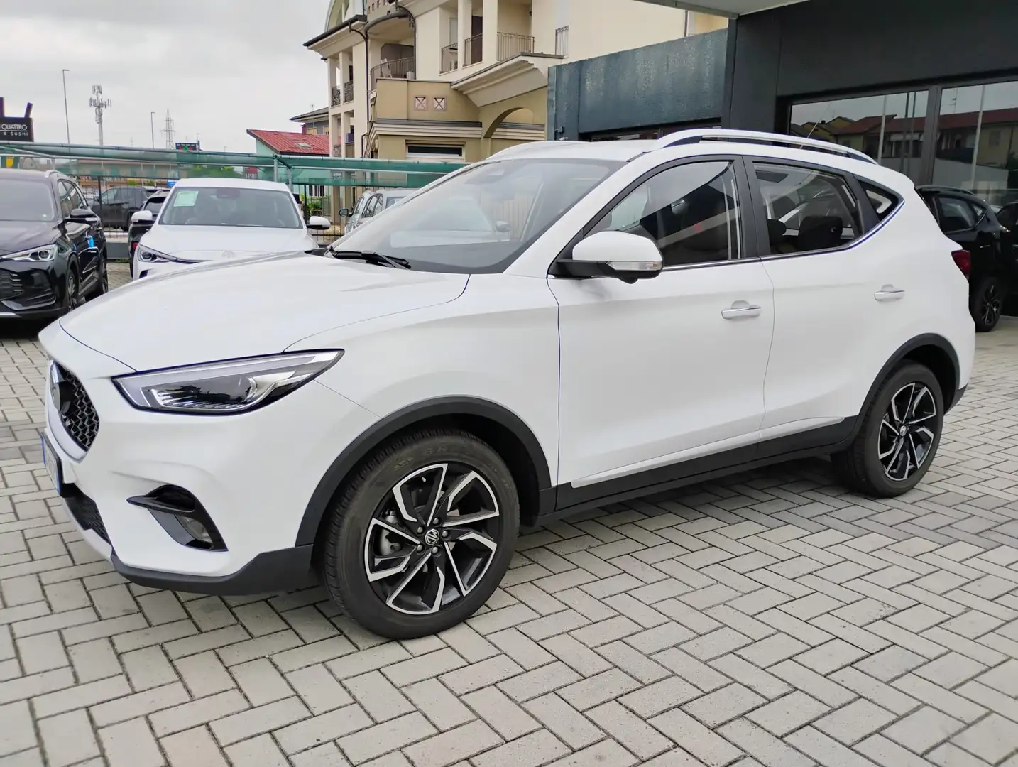 MG ZS ZS 1.5 Luxury Adas Weiß - 2