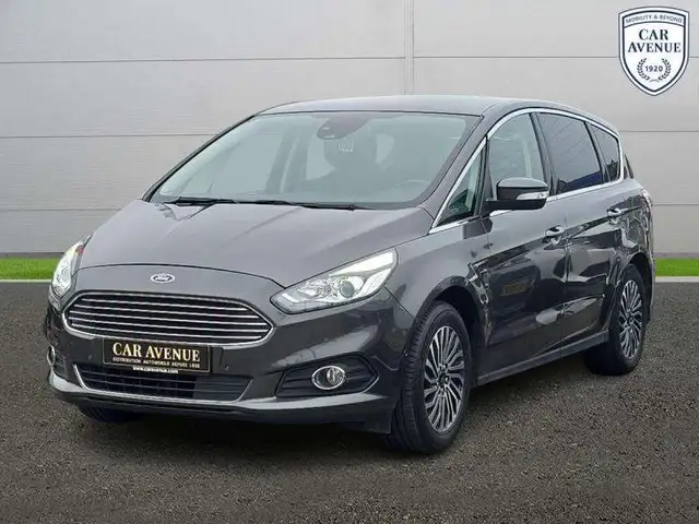 Ford S-Max TITANIUM