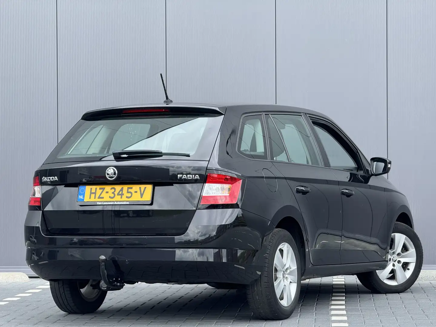 Skoda Fabia Combi 1.0 Style | Nieuw binnen | Stoelverwarming | Zwart - 2