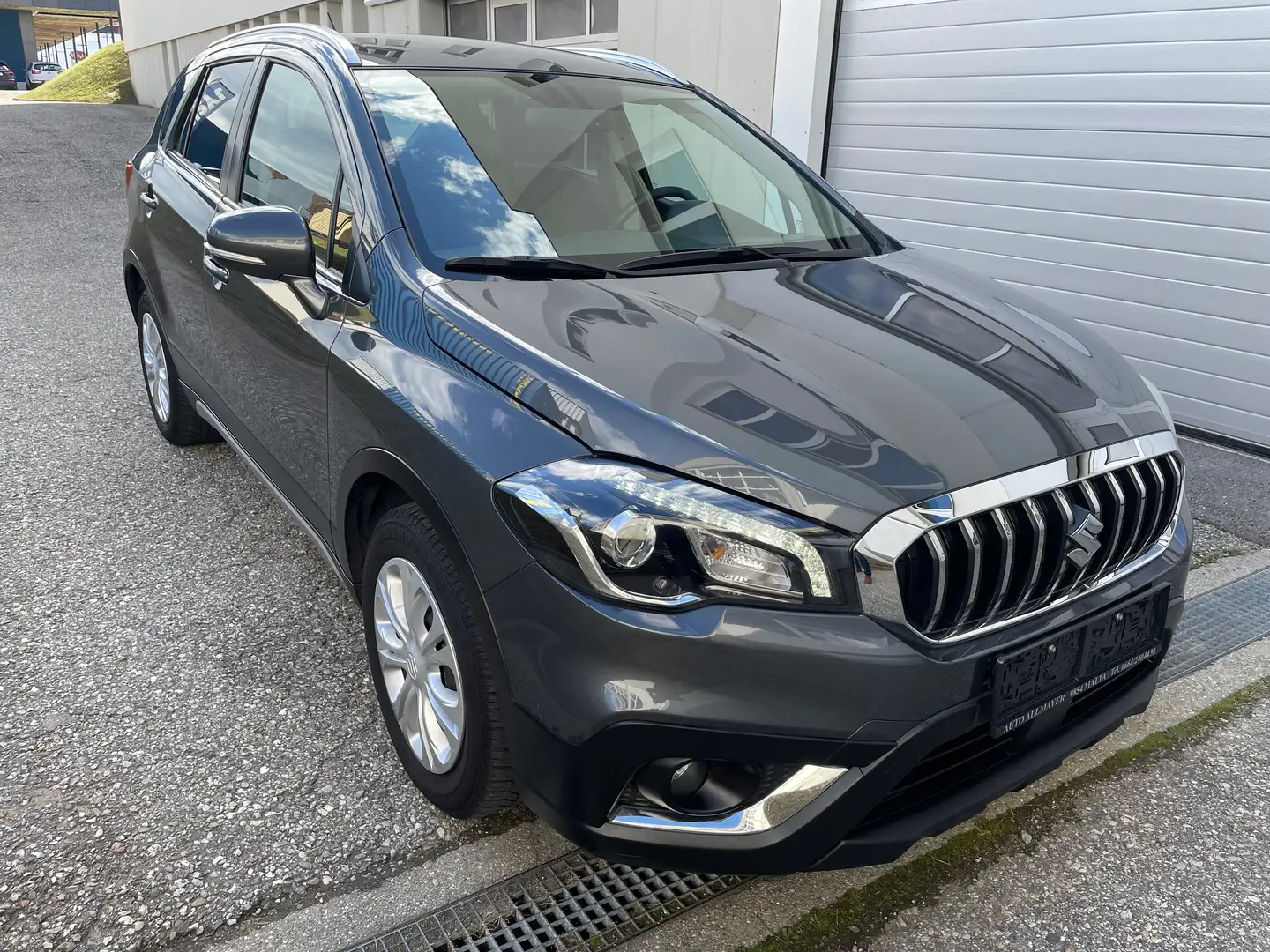 Suzuki SX4 S-Cross Shine AWD Grau - 2