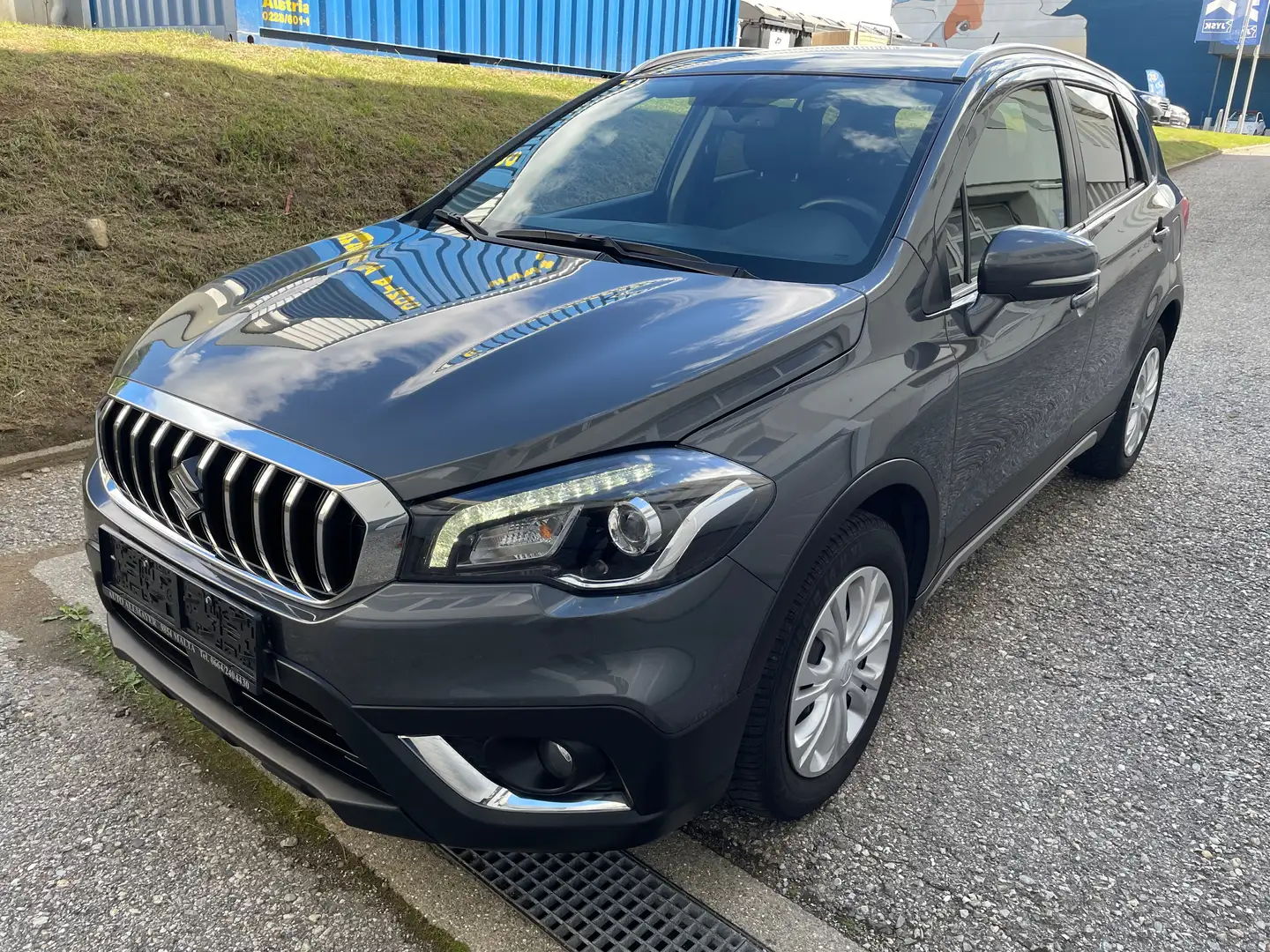 Suzuki SX4 S-Cross Shine AWD Grau - 1