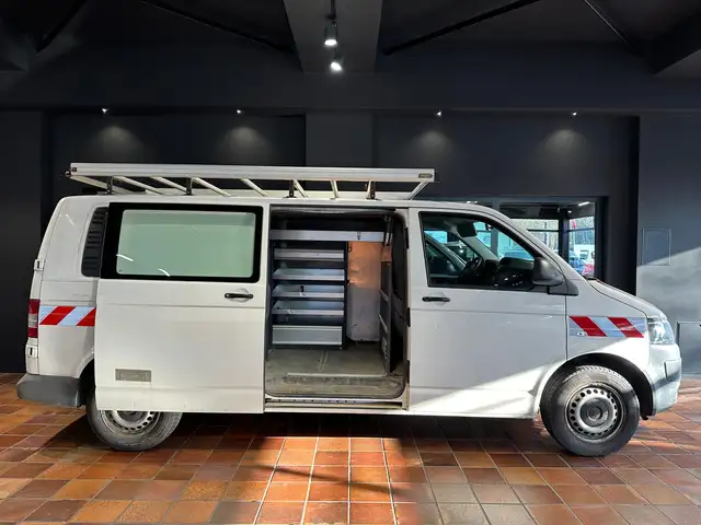 Volkswagen T5 Transporter T5 4MOTION LANG STANDHEIZUNG TEMPOMAT WERKSTATT DA