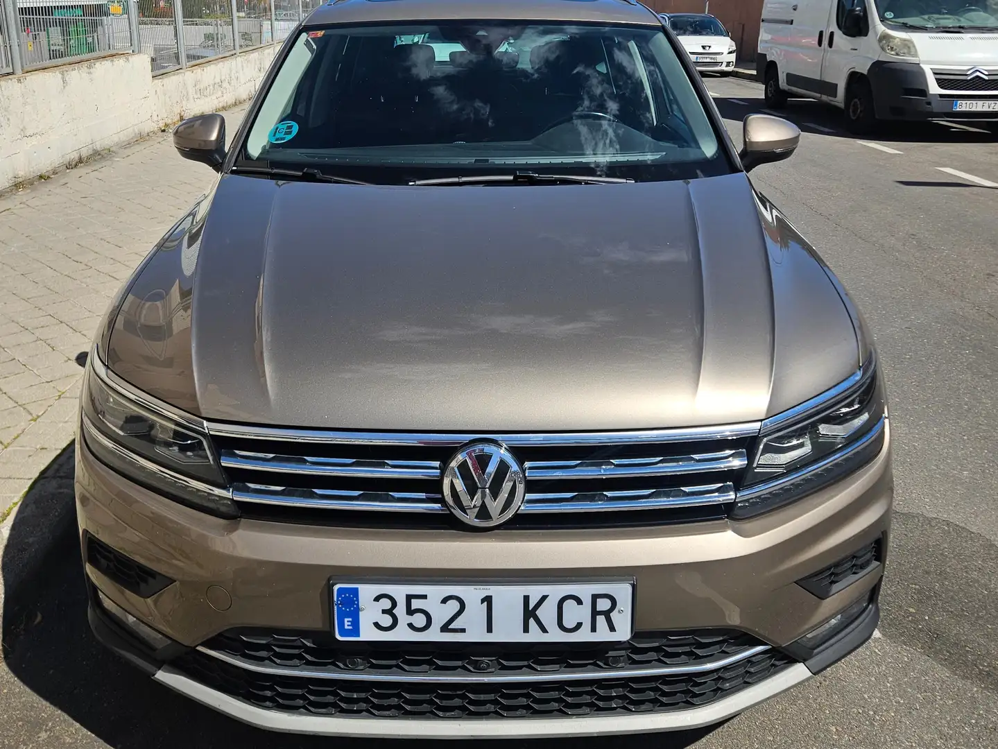 Volkswagen Tiguan Tiguan 2.0TDI Sport 4Motion DSG 140kW Sport Beige - 2