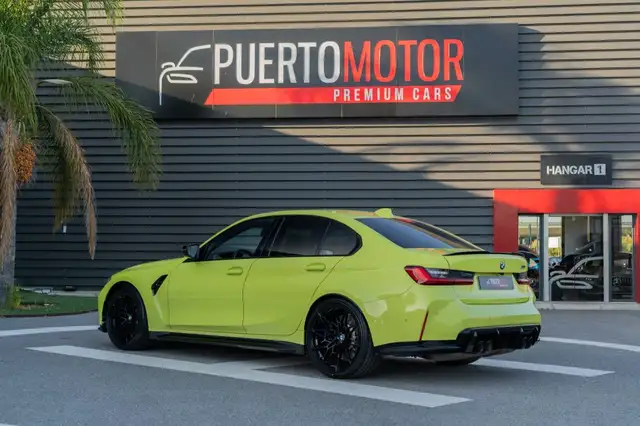 BMW M3 view 4