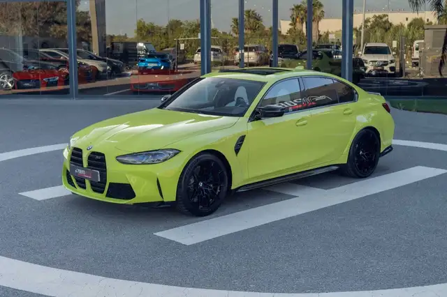 BMW M3 view 3