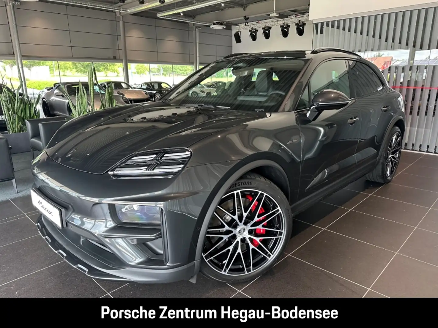 Porsche Macan Turbo/Electric Sport/Hinterachslenkung/Matrix-LED Gris - 1