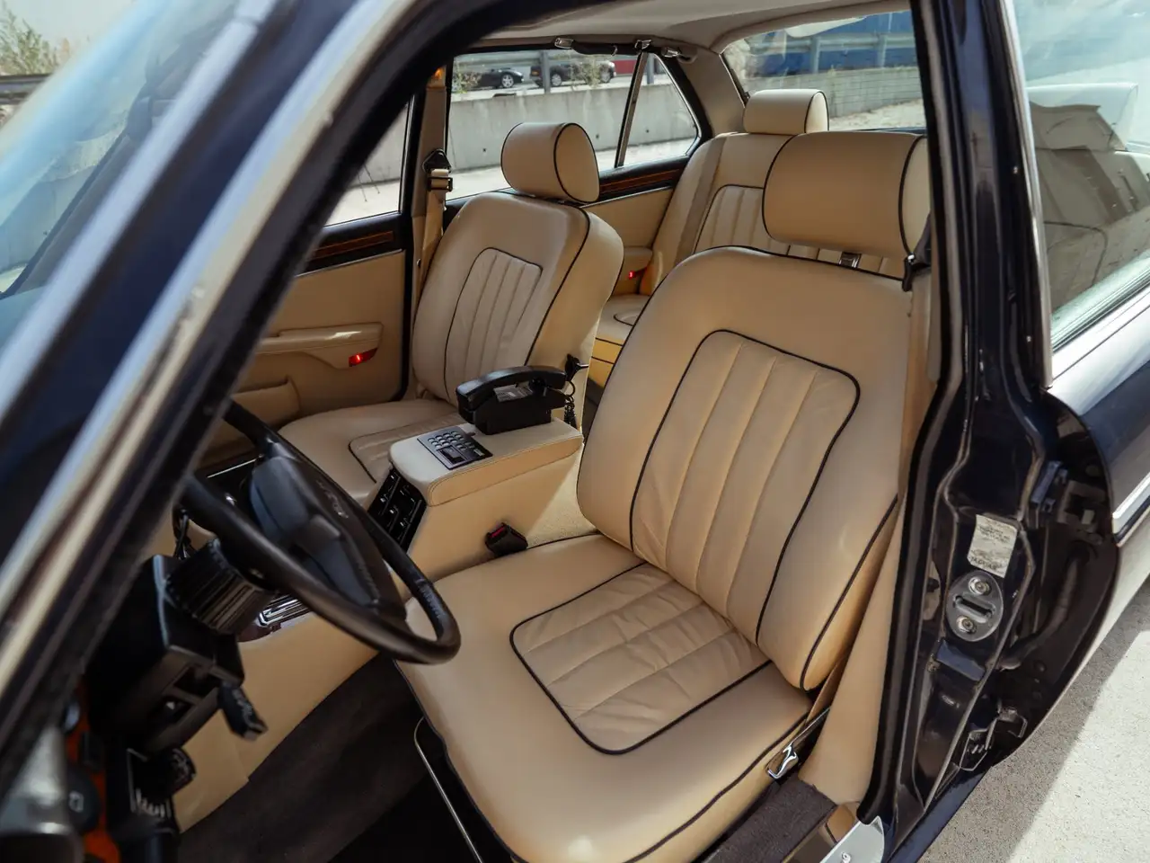 Daimler Double Six XJ12 6.0 V12 318PK (1990) | 126.752 km | NL-auto |, foto 4