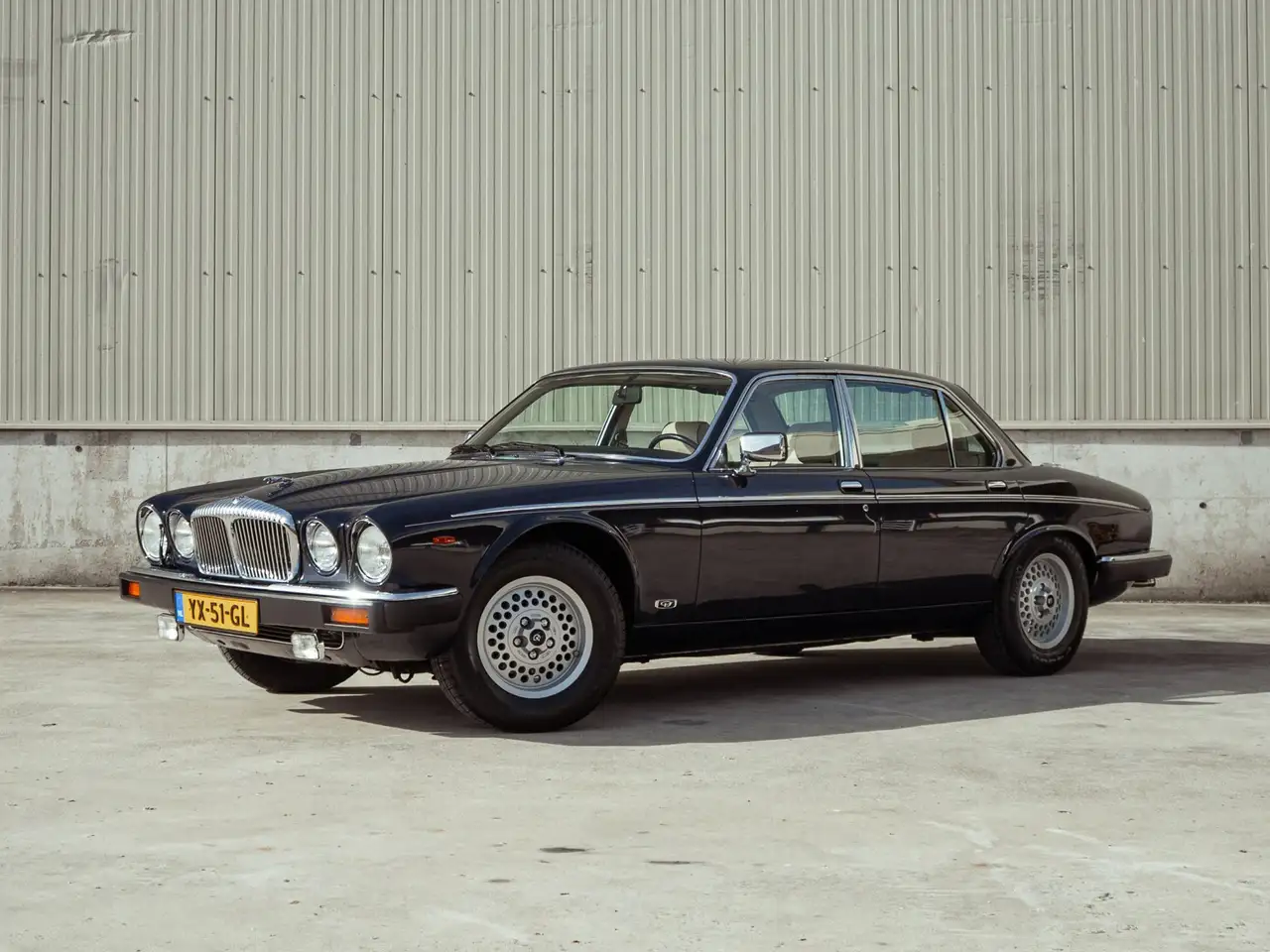 Daimler Double Six XJ12 6.0 V12 318PK (1990) | 126.752 km | NL-auto |, foto 11