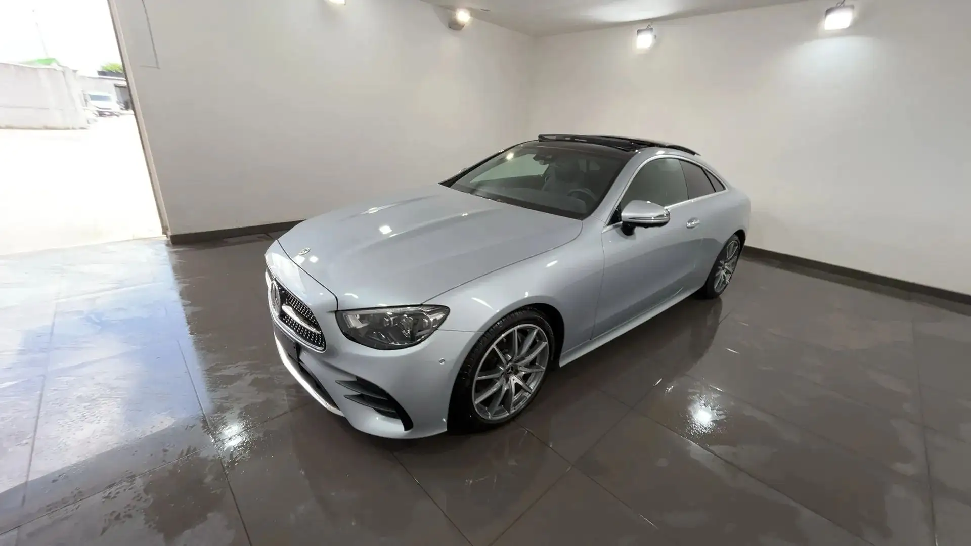 Mercedes-Benz E 220 Classe E Coupe 220 d AMG LINE 194cv auto Argento - 2