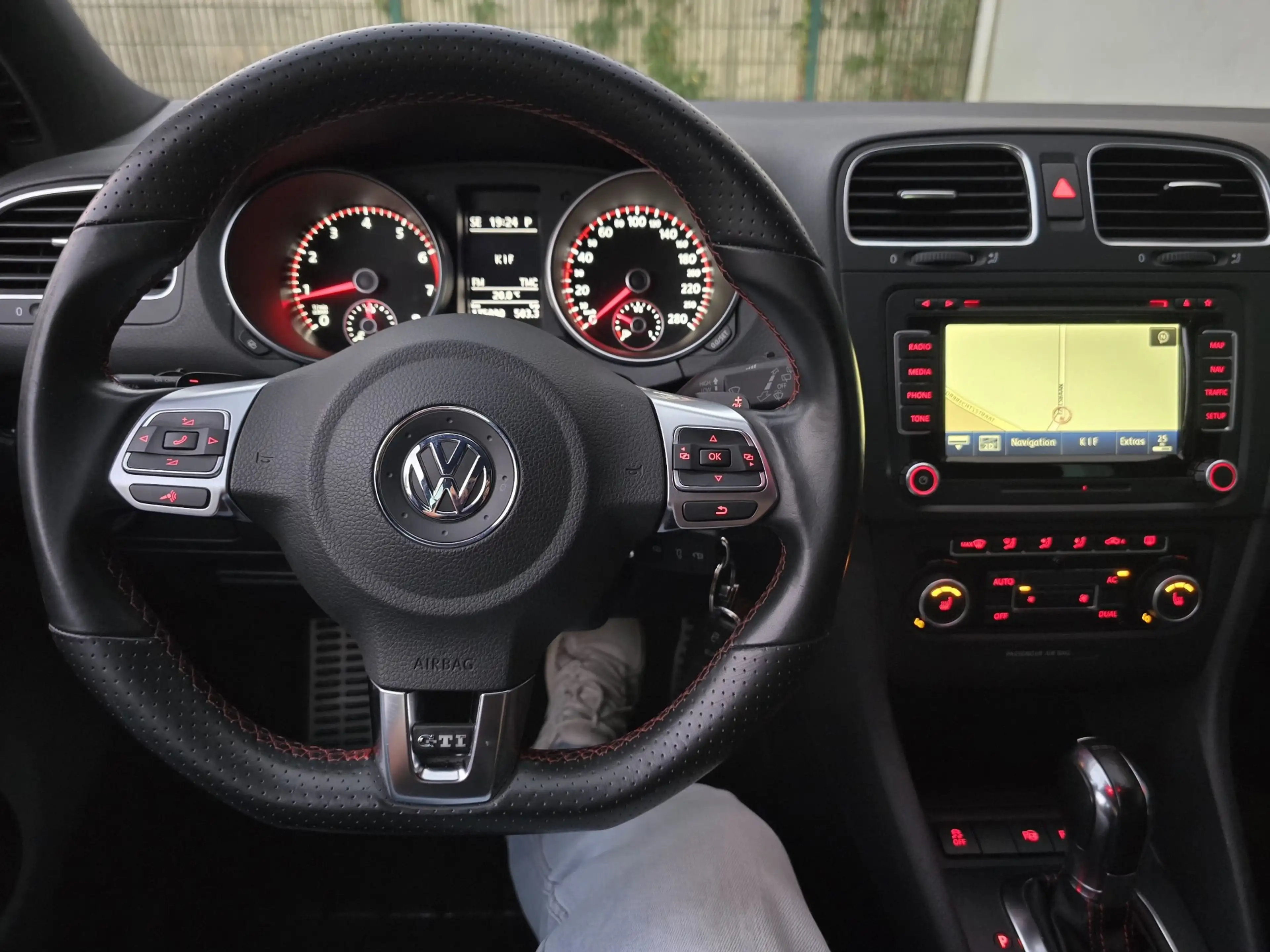 Volkswagen Golf GTI 6 2.0 TSI (211ch) DSG 2012 175.090km GARANTIE !! — photo 15