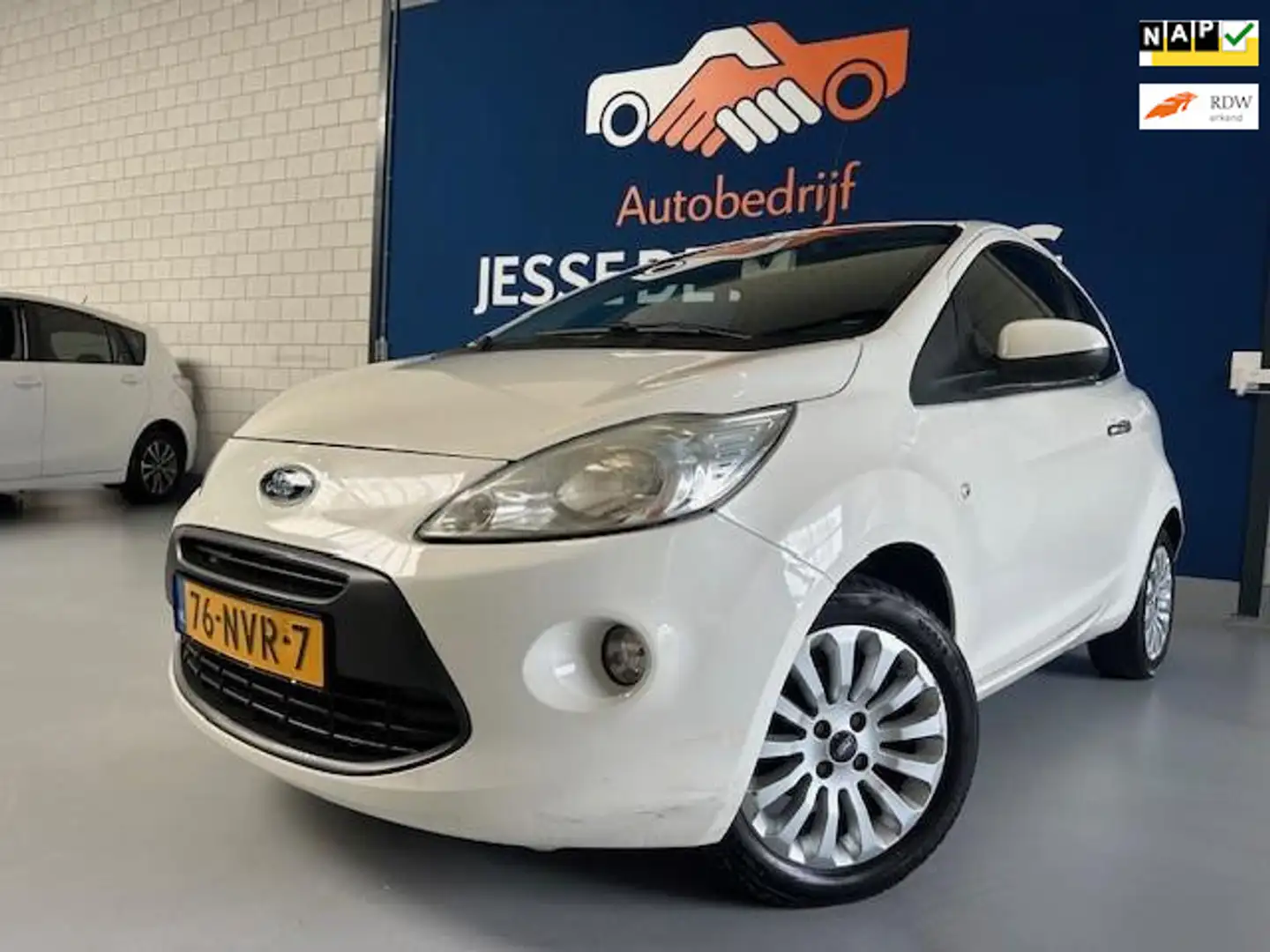 Ford Ka/Ka+ 1.2 Titanium X start/stop/bj.2010/parelmoer/airco/ Wit - 1