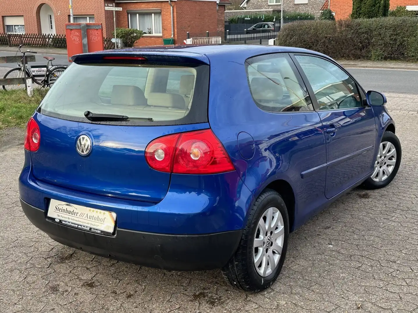 Volkswagen Golf Comfortline, Navi, Automatik Blau - 2