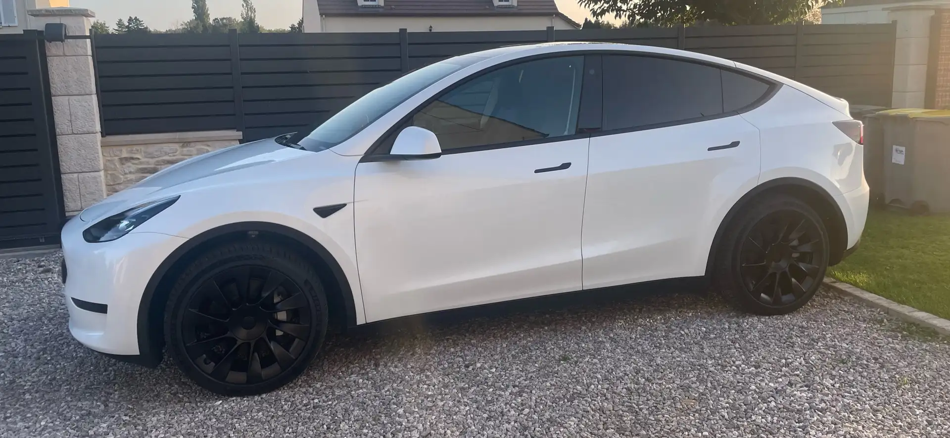 Tesla Model Y propulsion / jantes 20" / attelage - 1
