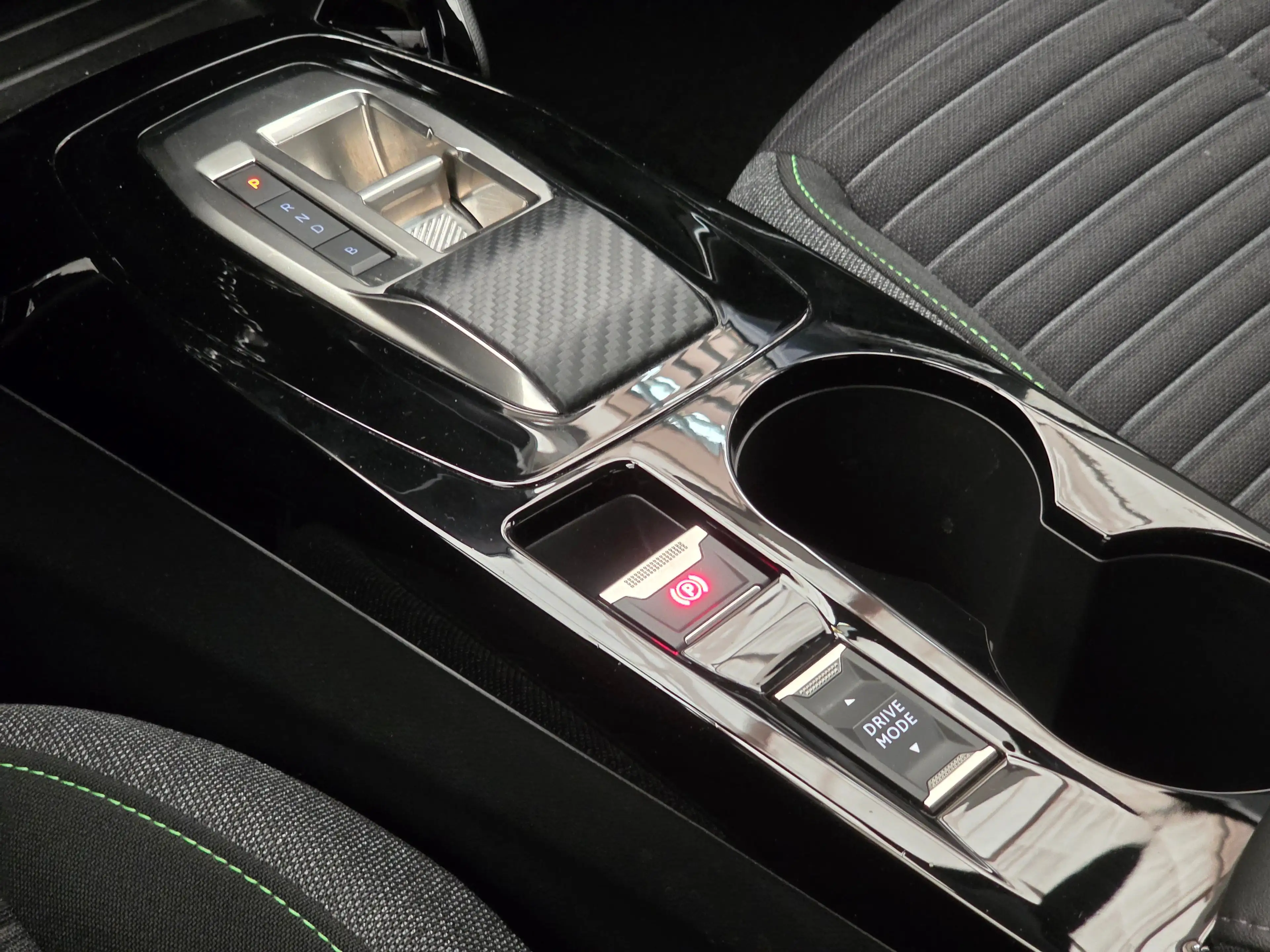 Peugeot e-208 EV Active 50 kWh LED | Parkeersensoren Achter | Ca — photo 12
