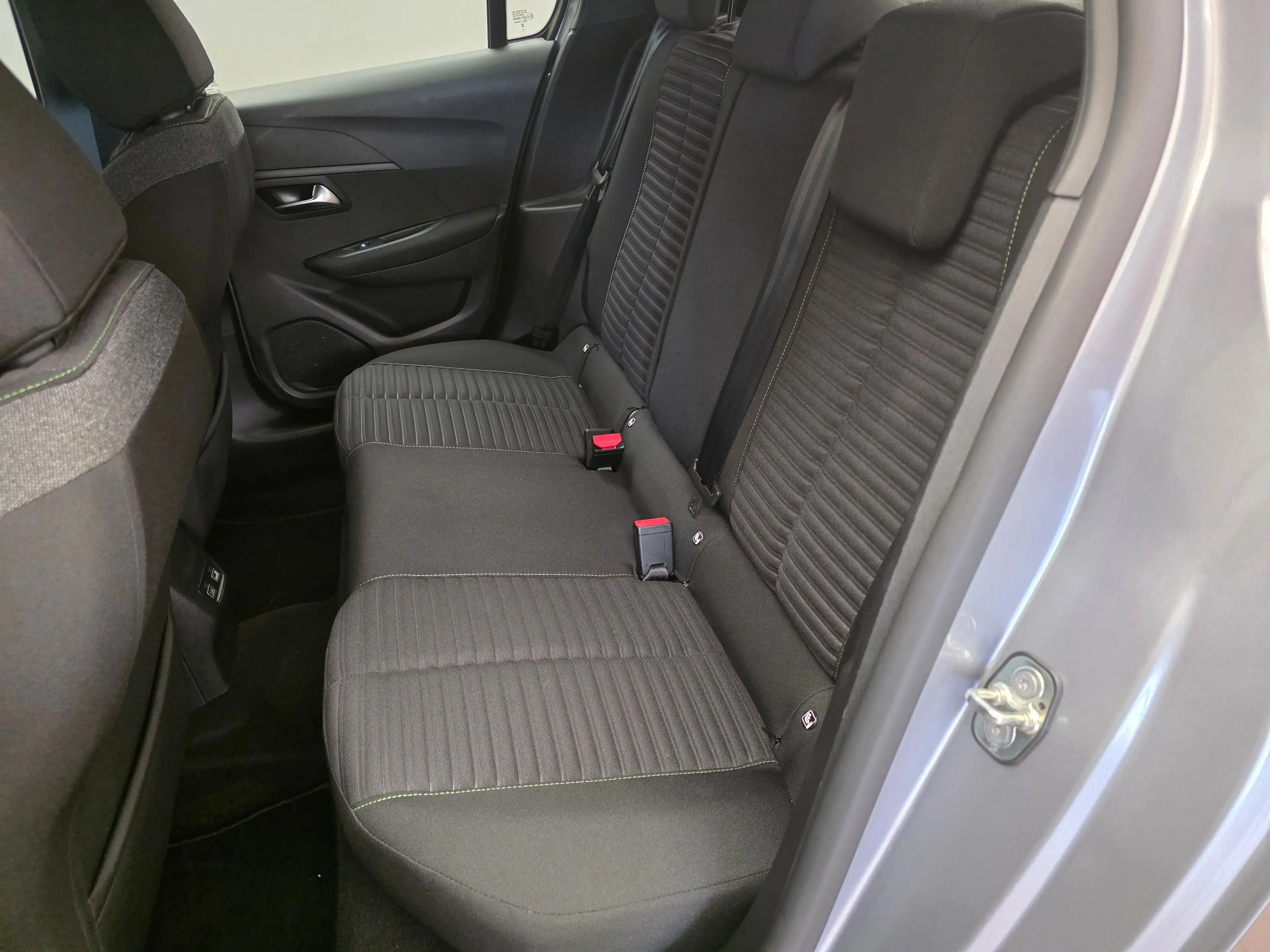 Peugeot e-208 EV Active 50 kWh LED | Parkeersensoren Achter | Ca — photo 22