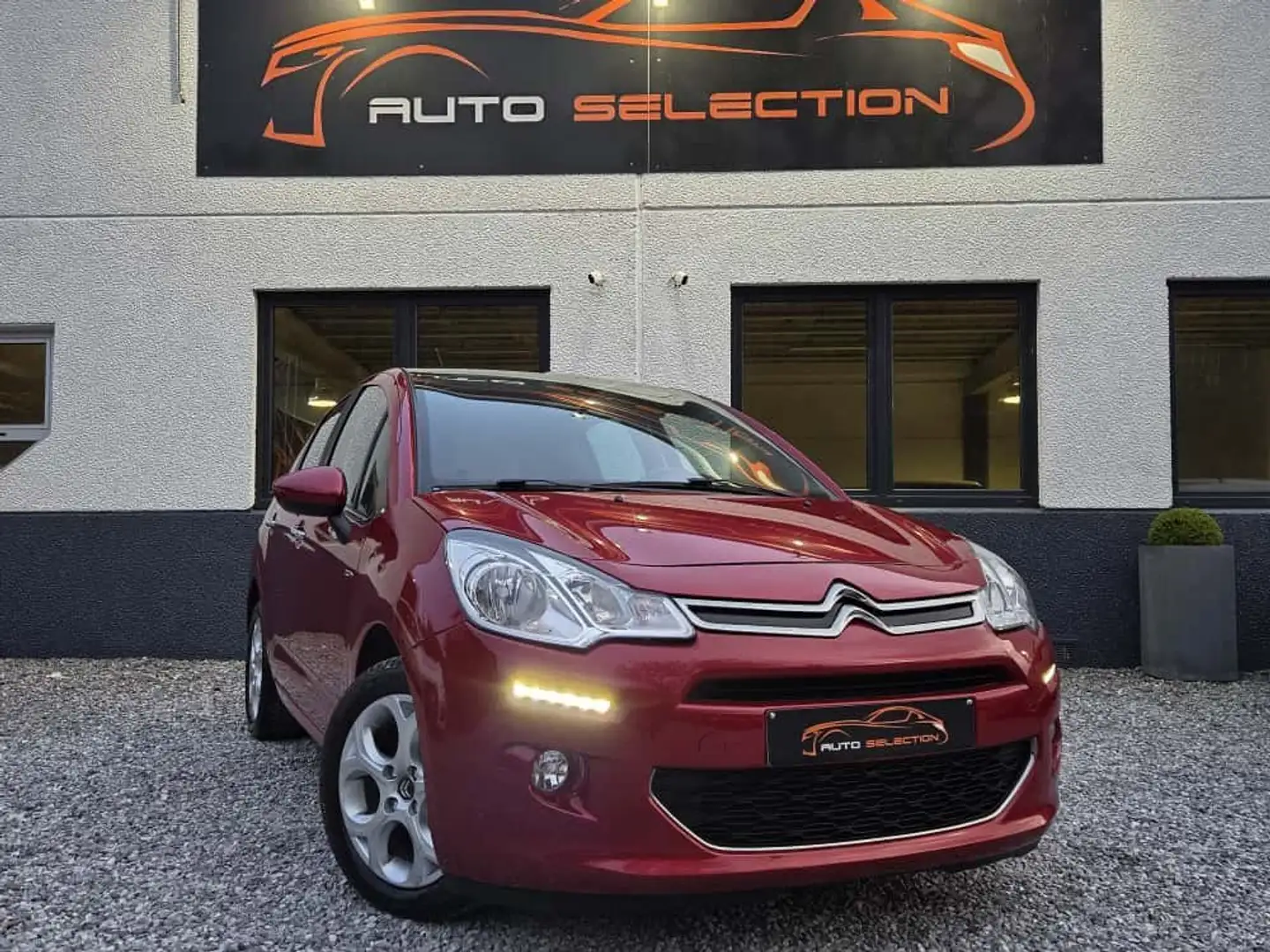 Citroen C3 C3 1.2i EXCLUSIVE - FULL OPTIONS - GARANTIE 1 AN Rood - 2