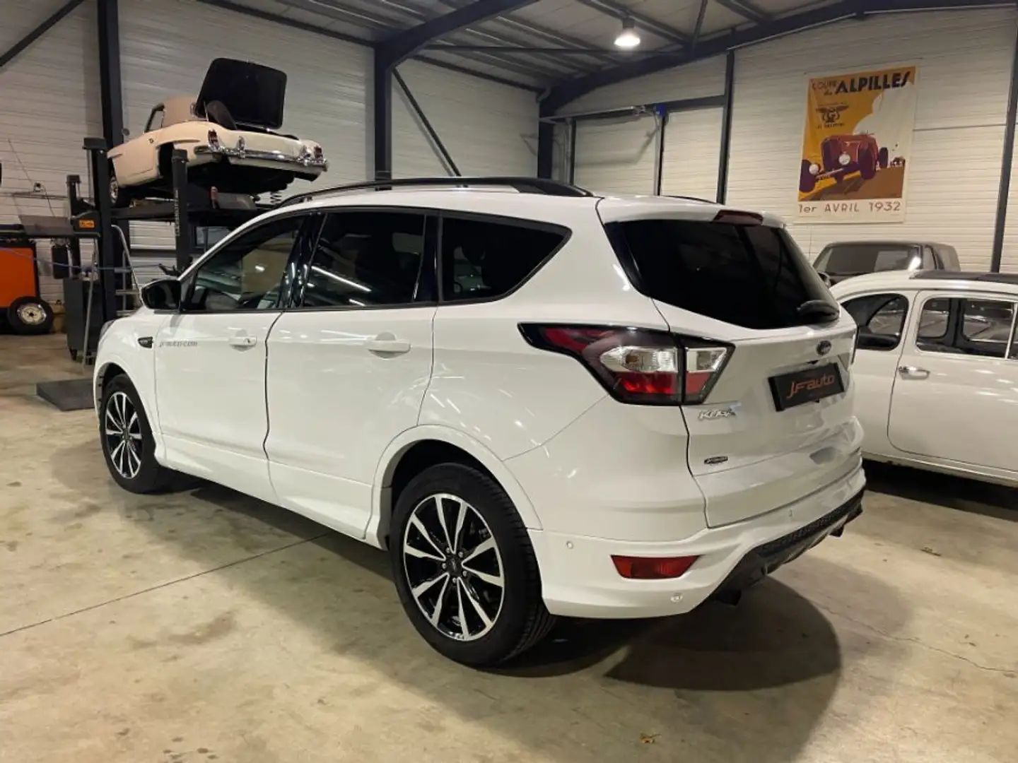 Ford Kuga 1.5 TDCi 120 ch BVM ST-LINE Wit - 2