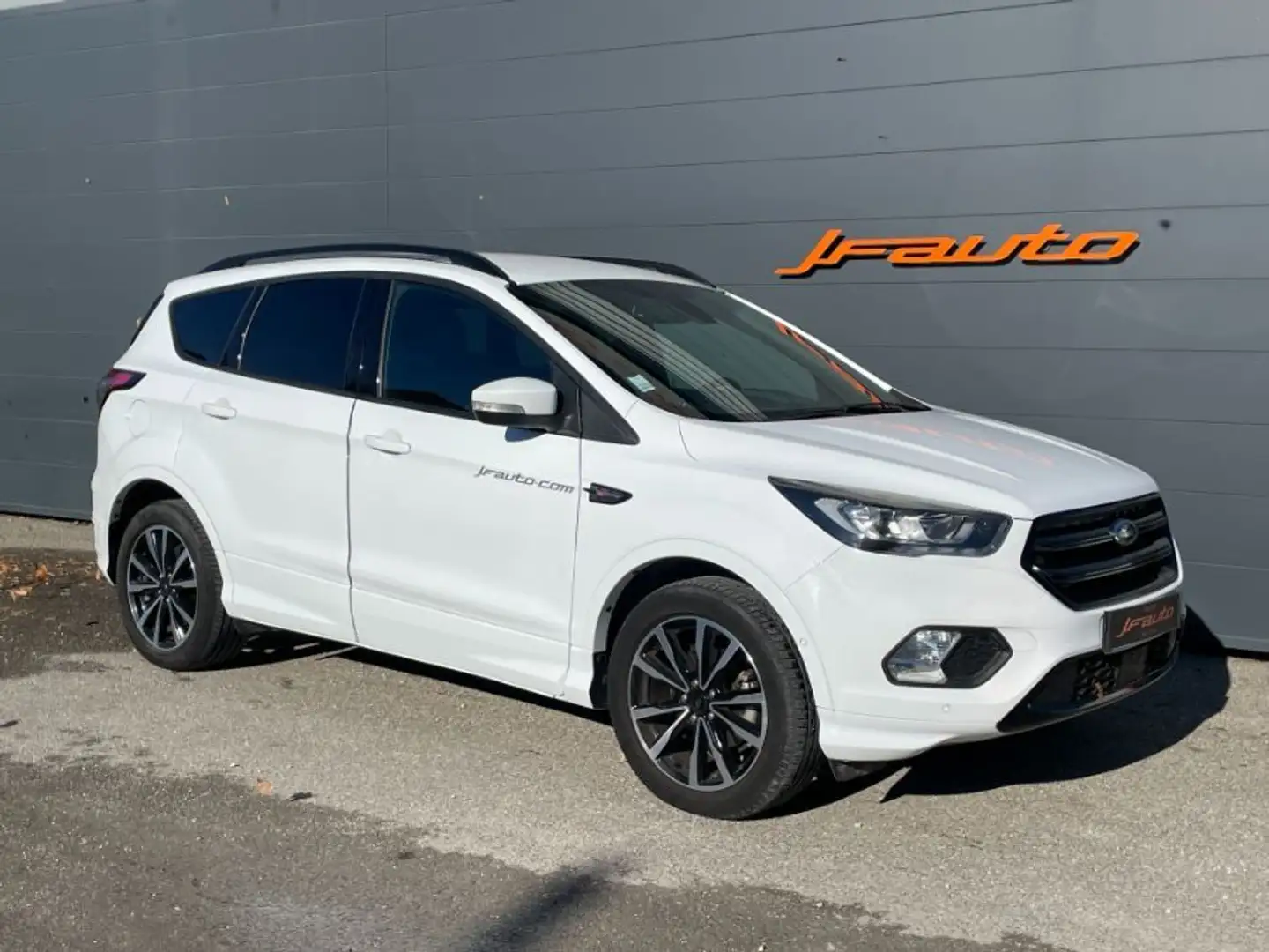 Ford Kuga 1.5 TDCi 120 ch BVM ST-LINE Wit - 1