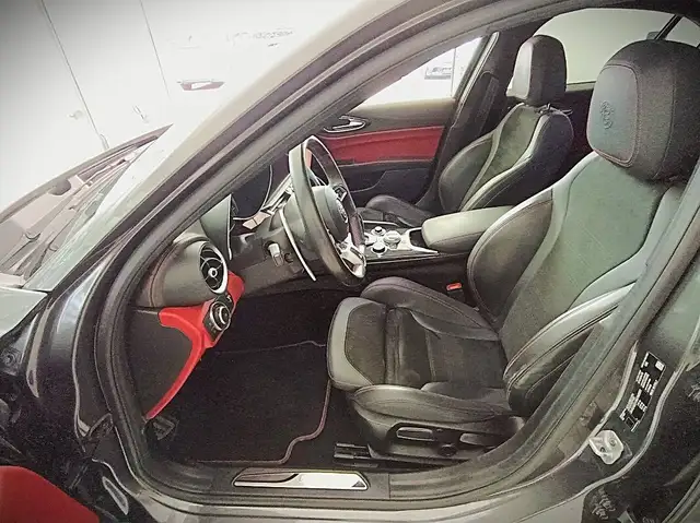 Alfa Romeo Giulia view 11