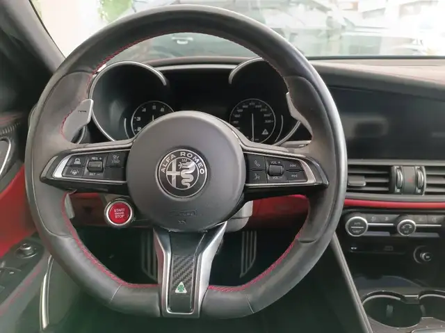 Alfa Romeo Giulia view 14