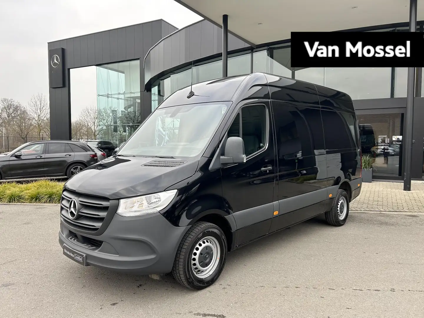 Mercedes-Benz Sprinter 317CDI L2/H2 3.5T NAVI+TREKHAAK 3.5T+CAMERA+MBUX Zwart - 1