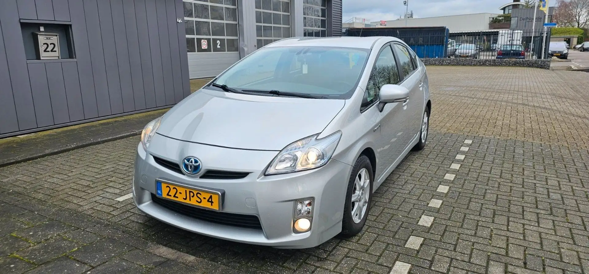 Toyota Prius (Hybrid) Executive - 1