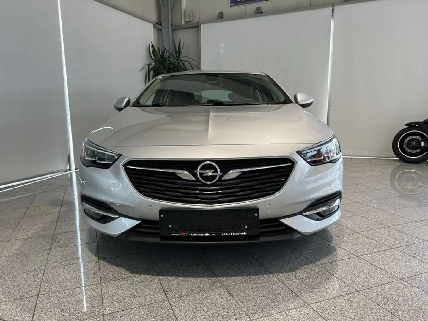 Opel Insignia 1.6 CDTI Business Edition Silber - 2