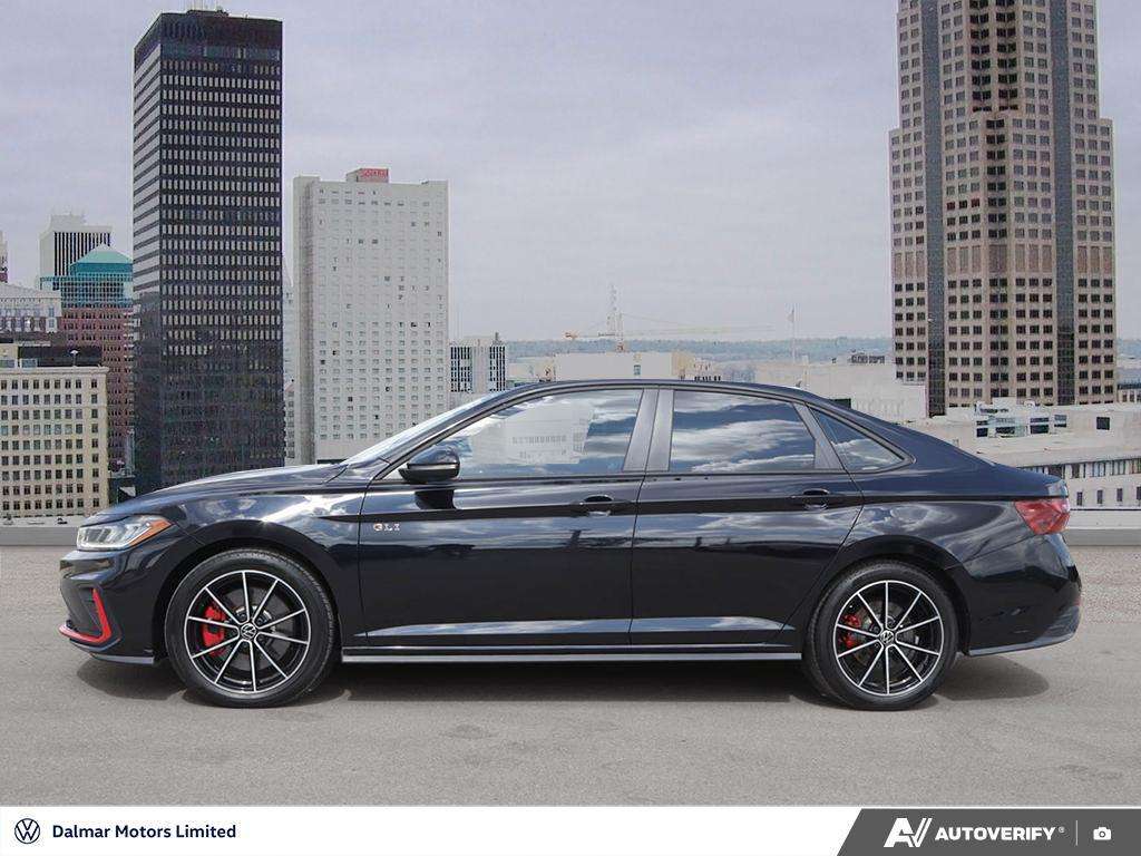 2025 Volkswagen Jetta Auto Auto — снимка 1