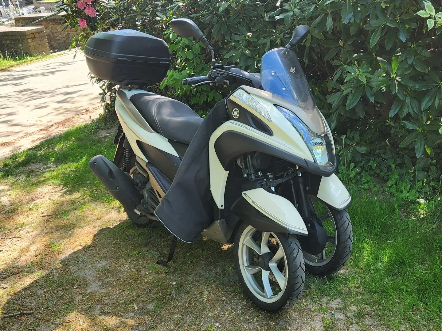 Yamaha TriCity 125 Alb - 1