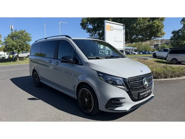 Mercedes-Benz V-Class view 3